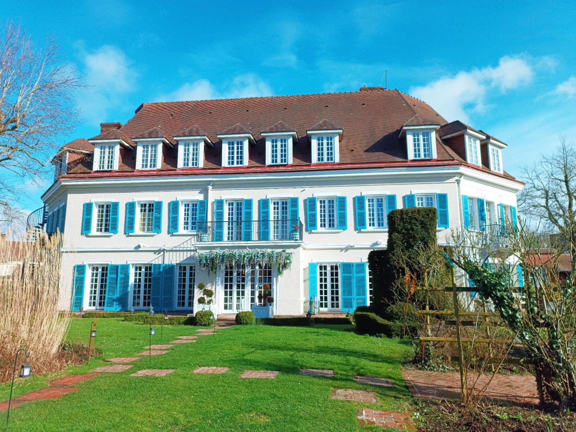 Chateau De Montreuil Montreuil  Exterior photo
